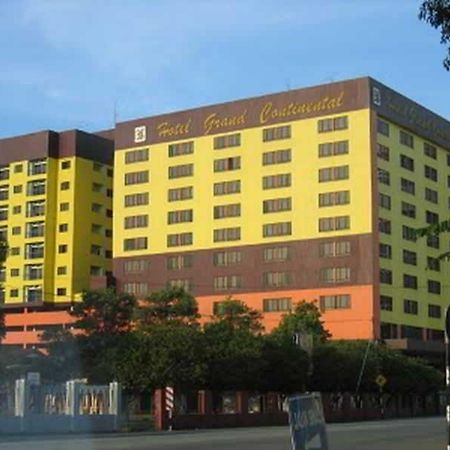 Hotel Grand Continental Куантан Экстерьер фото